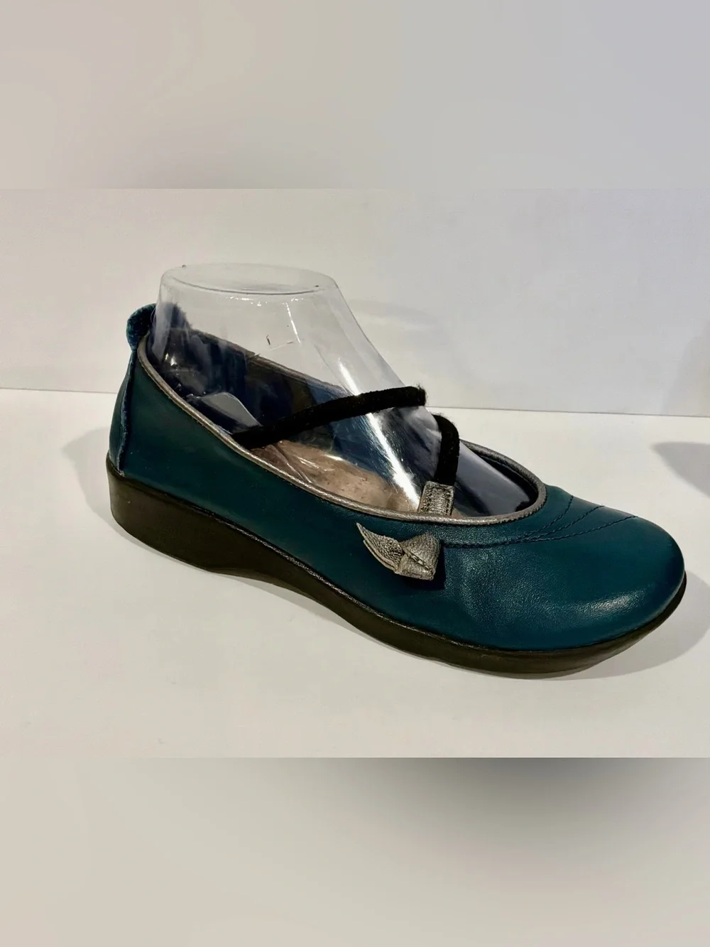 Arcopedico …Leather MaryJane shoes I